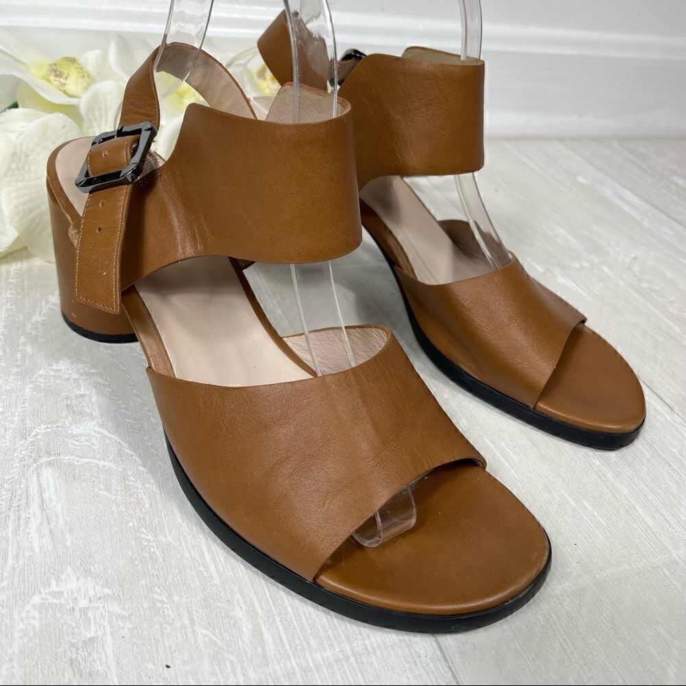 Ecco Womens sandals size 10 Block heel Leather